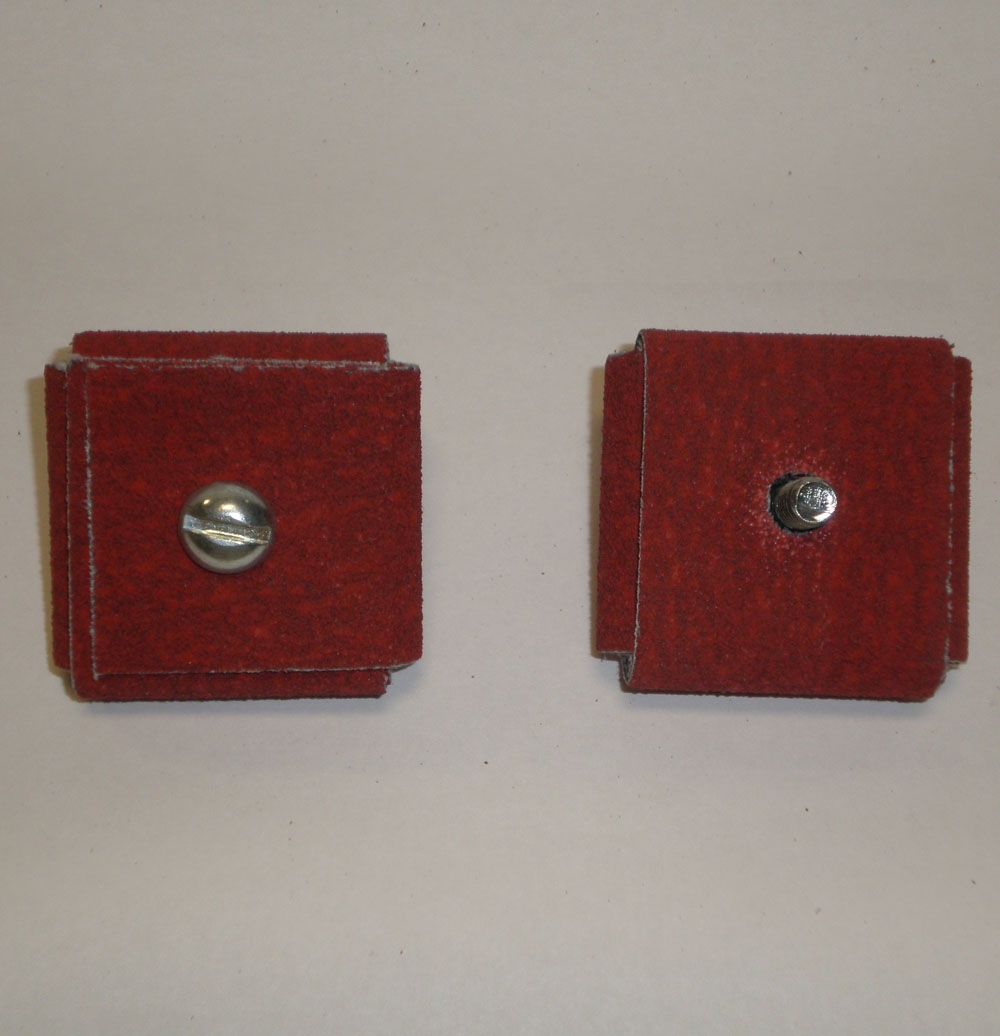 R926 Abrasive Square Pad 4x4x1/2x1/4-20 Bolt 60x
